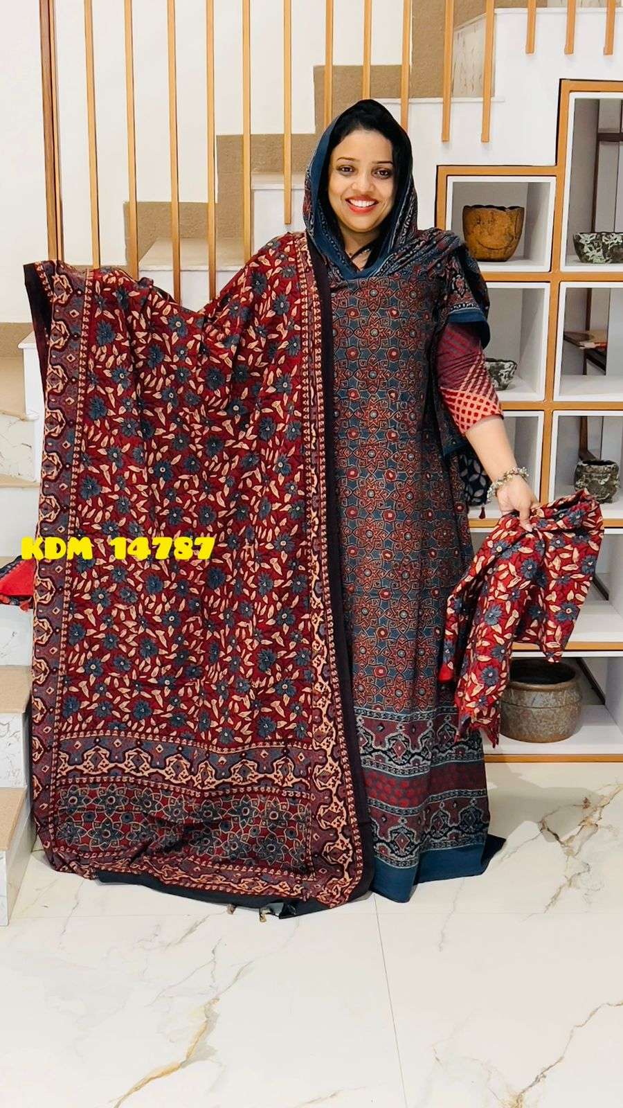 Un Stitched Churidar - Image 3