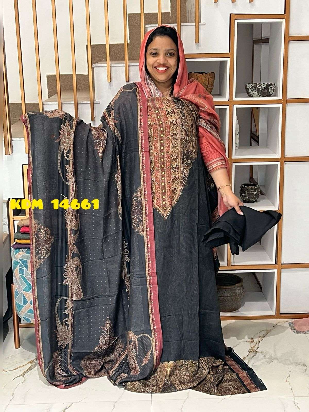 Un Stitched Churidar - Image 2